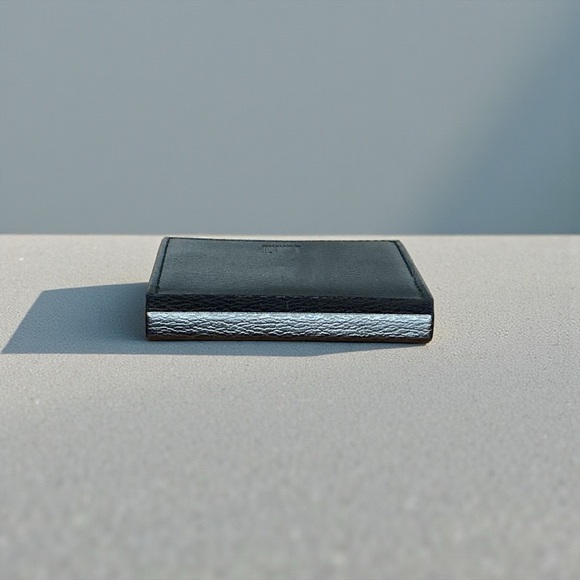 Dunhill Leather Coin Holder | Luxury Accessory | $150+ Retail - Picture 4 of 9